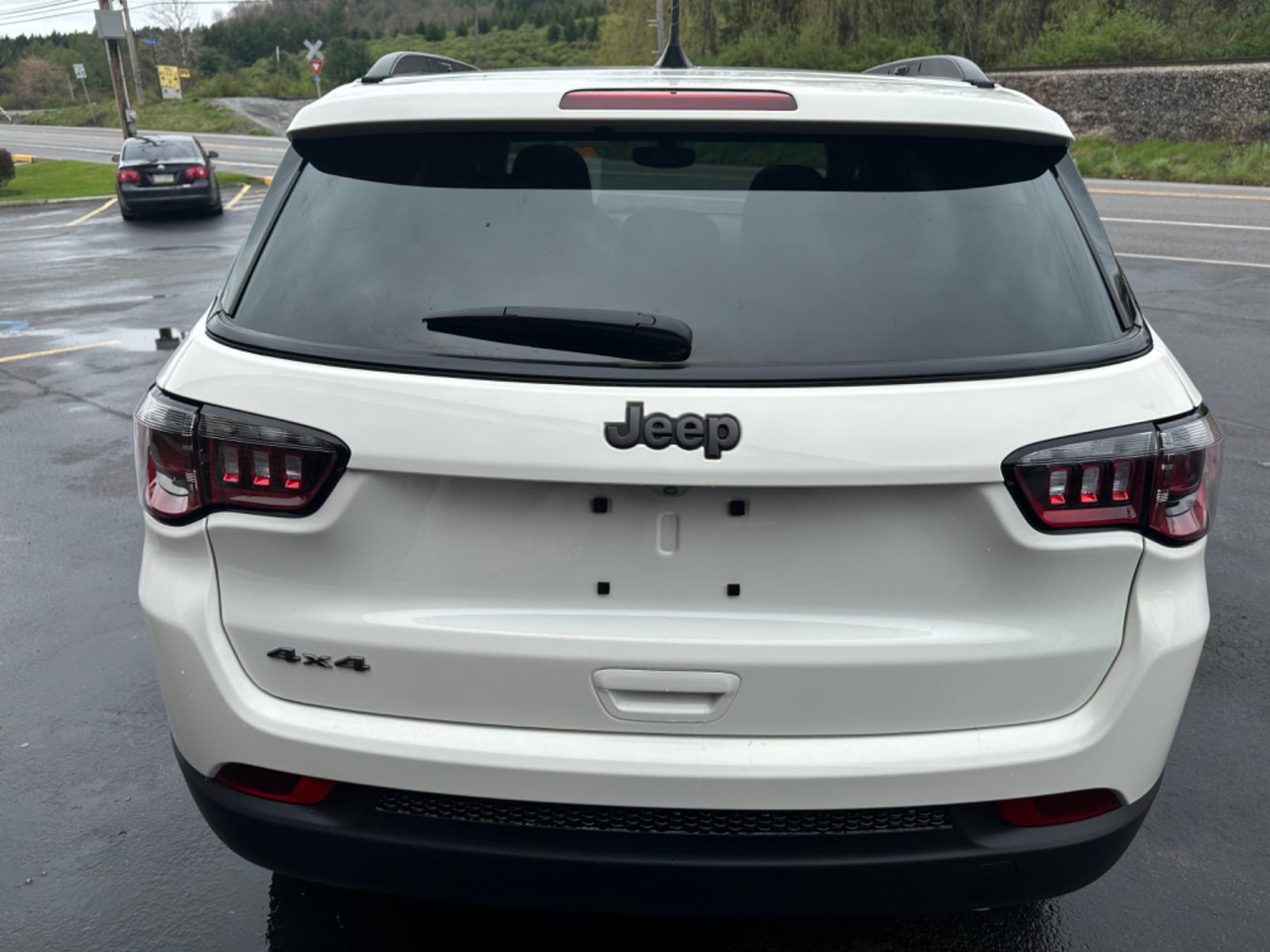 2021 White Jeep Compass (3C4NJDEB2MT) with an 4 engine, automatic transmission, located at 8464 Route 219, Brockway, PA, 15824, (814) 265-1330, 41.226871, -78.780518 - Photo #13